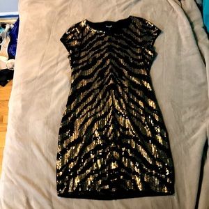 Shorts leaves Black and gold tiger dress